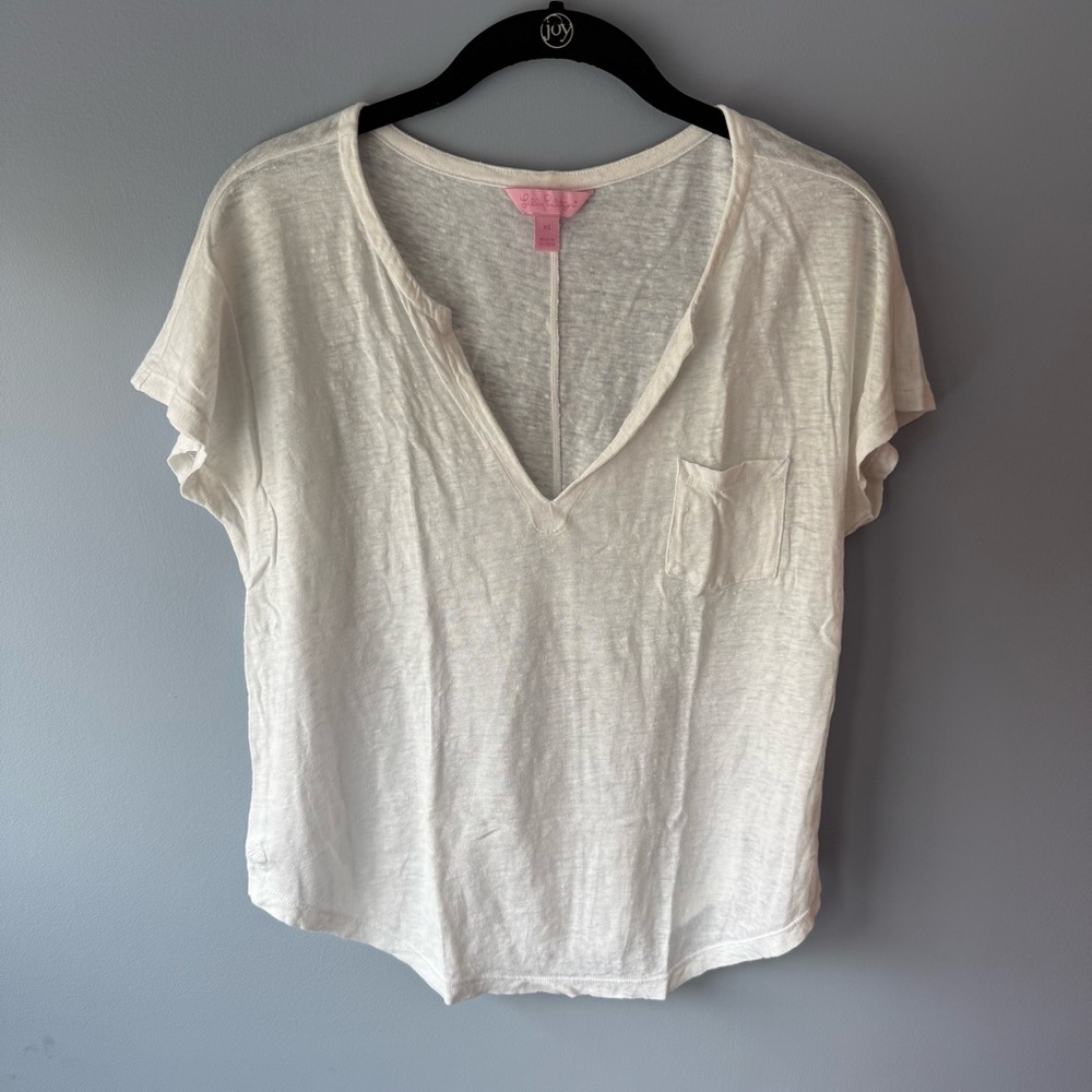 Lilly Pulitzer White Short Sleeve V-Neck Tee l Size XS